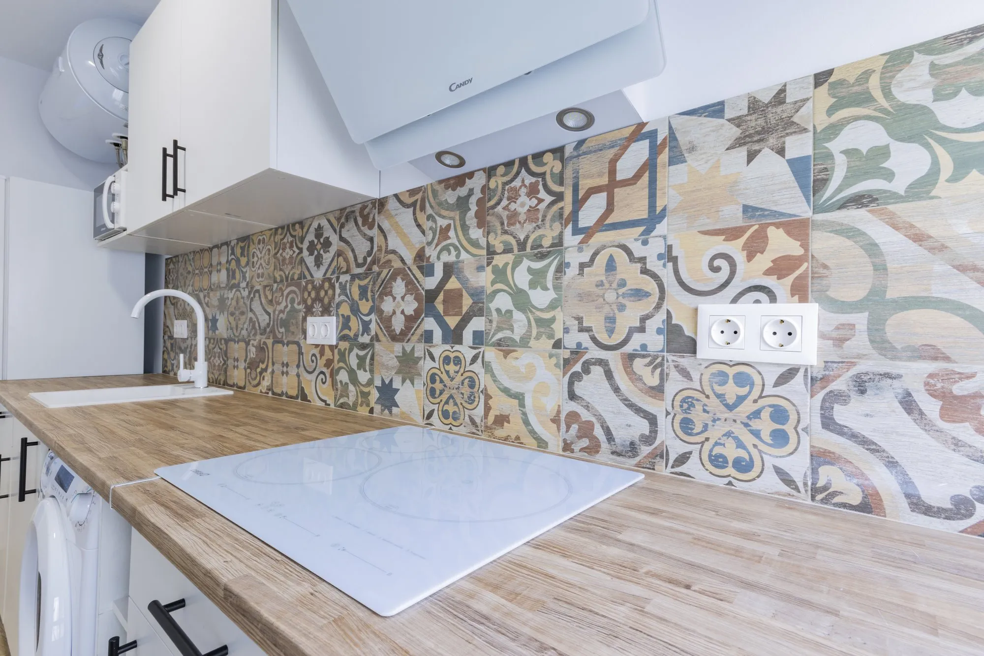Cocina encimera madera, piso calle La Palma El Carpio — Stylo 10