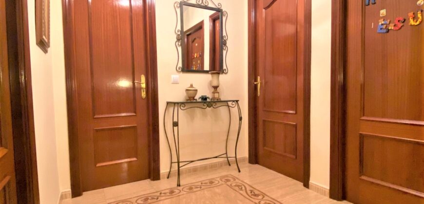 Vivienda en Villa del Río. Cochera 58 metros cuadrados.