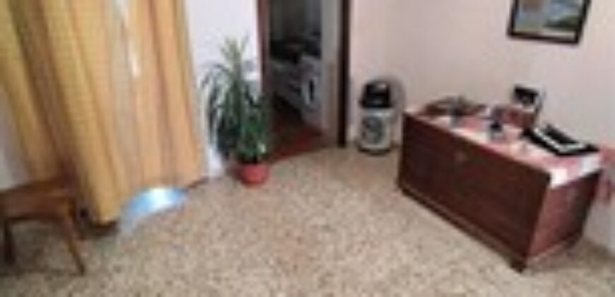 Casa en venta Bujalance. Tres viviendas.